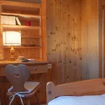 別荘 Chesa Muot Mulin By Interhome *